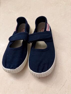 Cienta Navy Canvas Mary Jane Sneakers with White Sole